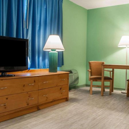 Econo Lodge Buffalo South Blasdell Exteriör bild