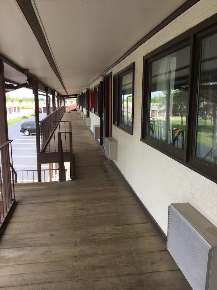 Econo Lodge Buffalo South Blasdell Exteriör bild