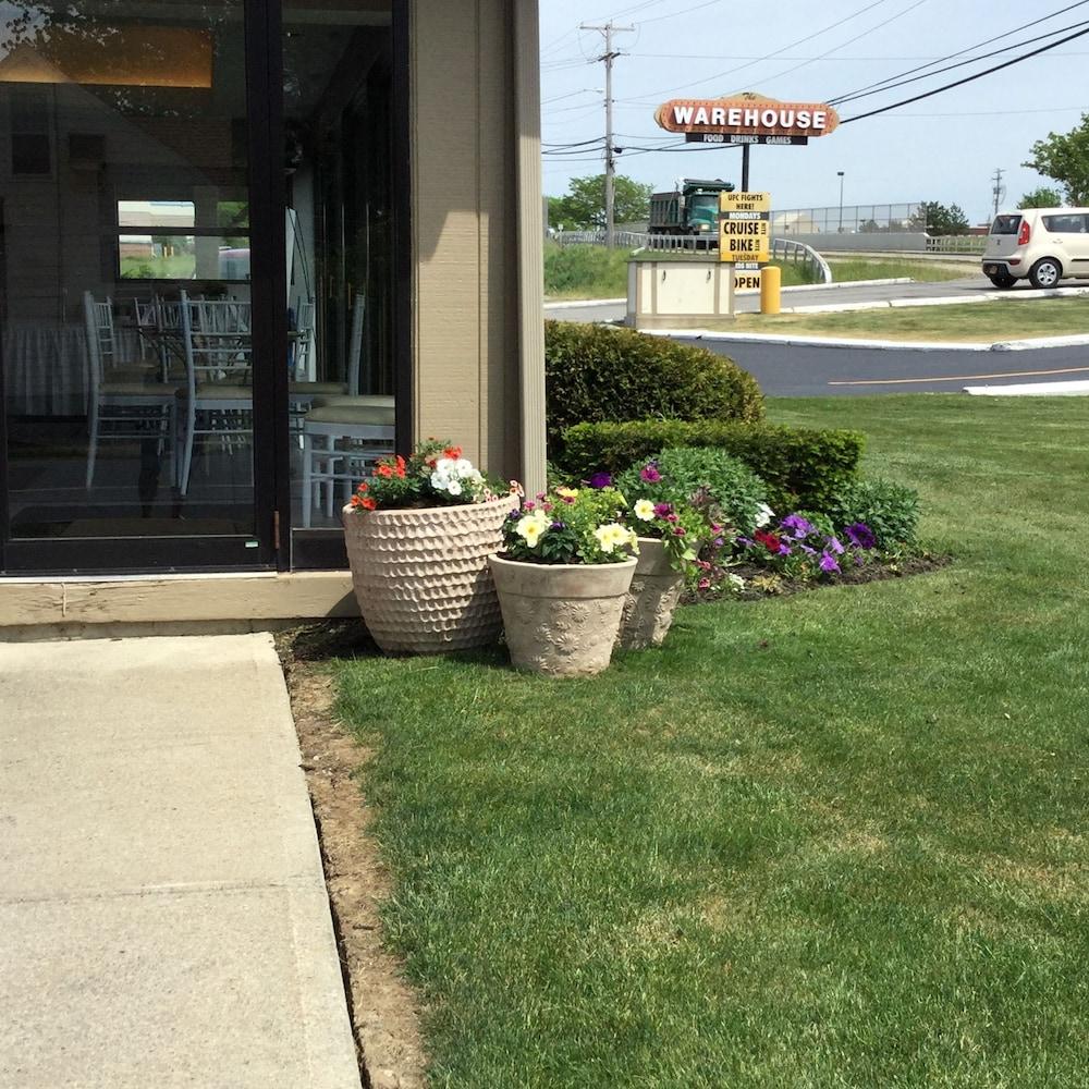 Econo Lodge Buffalo South Blasdell Exteriör bild