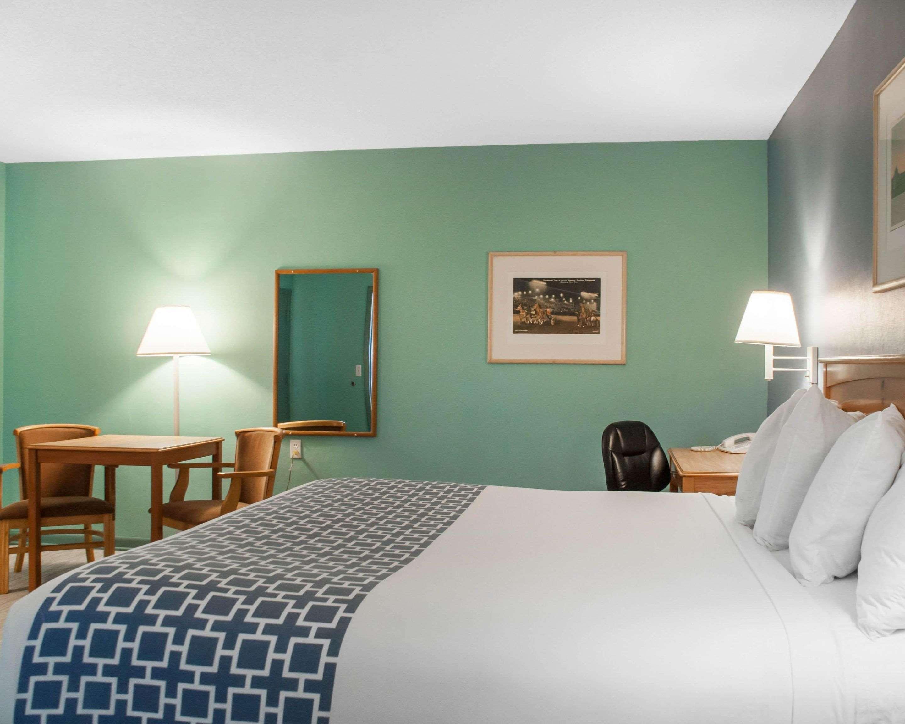 Econo Lodge Buffalo South Blasdell Exteriör bild