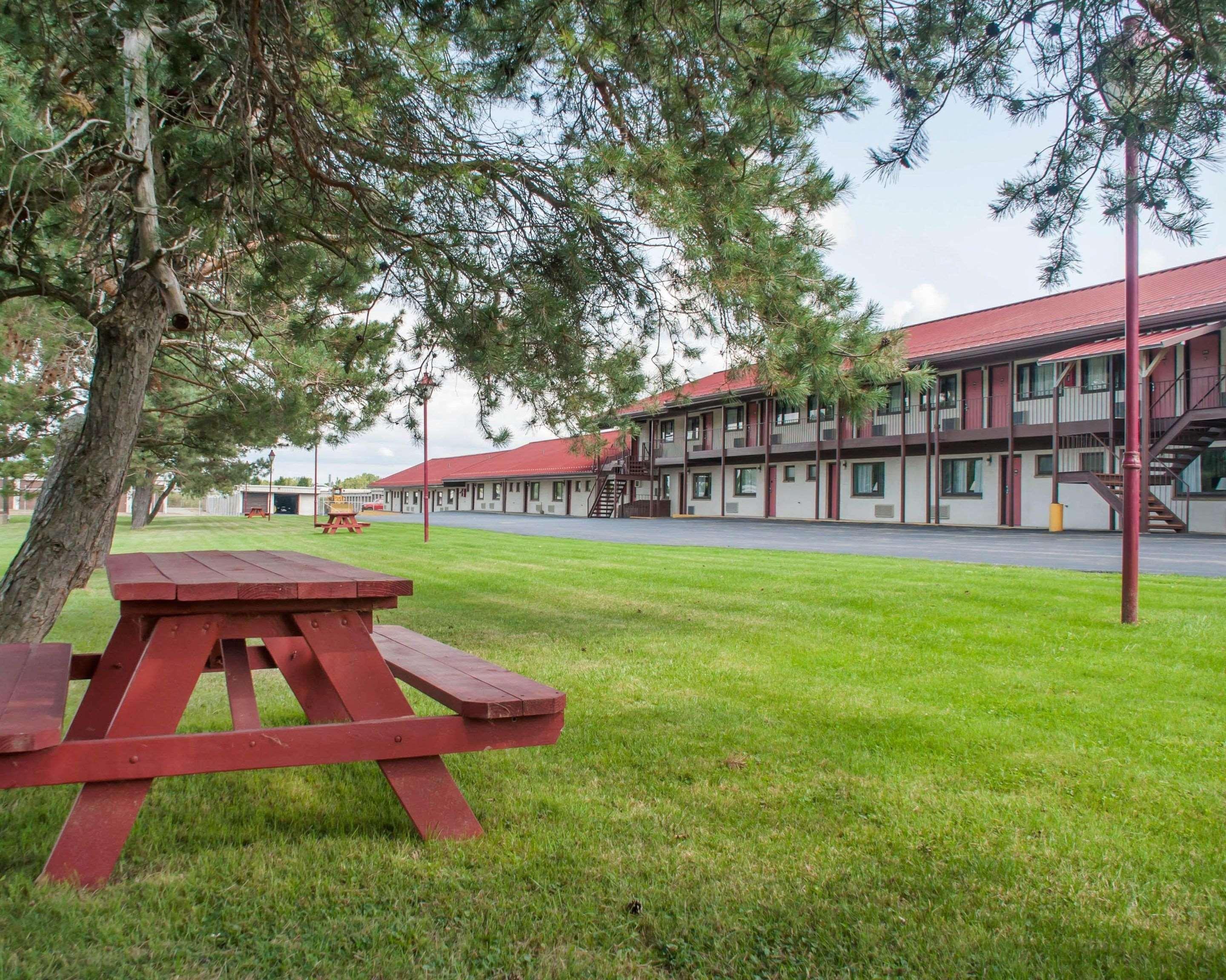 Econo Lodge Buffalo South Blasdell Exteriör bild