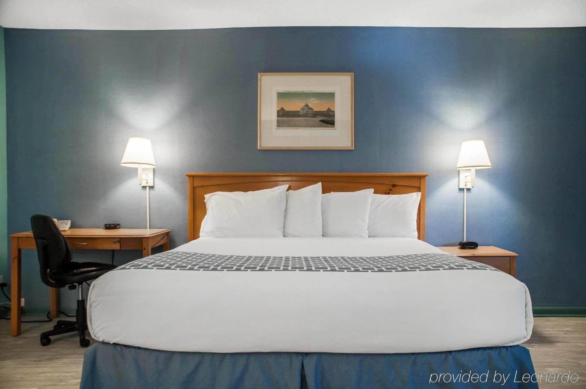 Econo Lodge Buffalo South Blasdell Exteriör bild