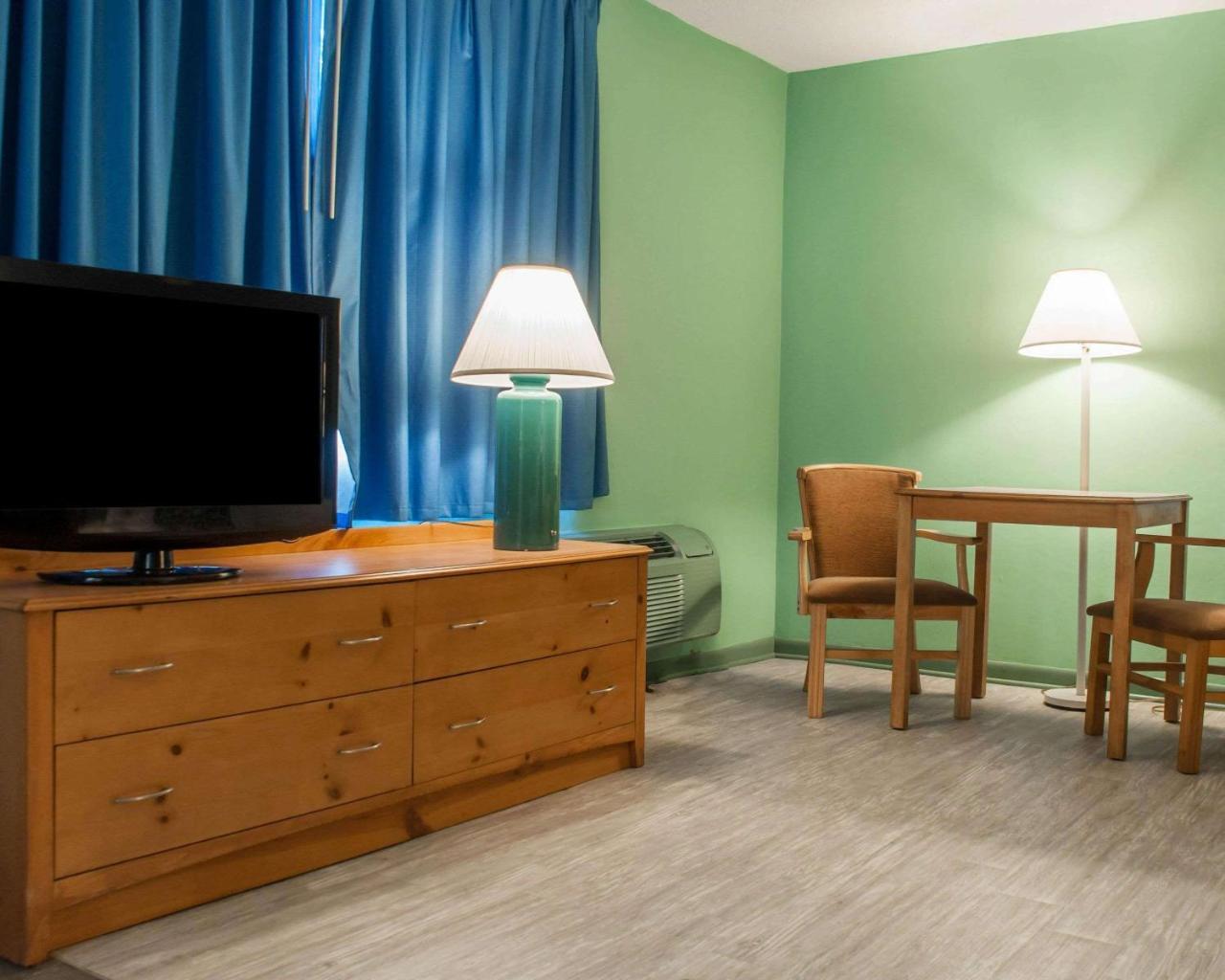 Econo Lodge Buffalo South Blasdell Exteriör bild
