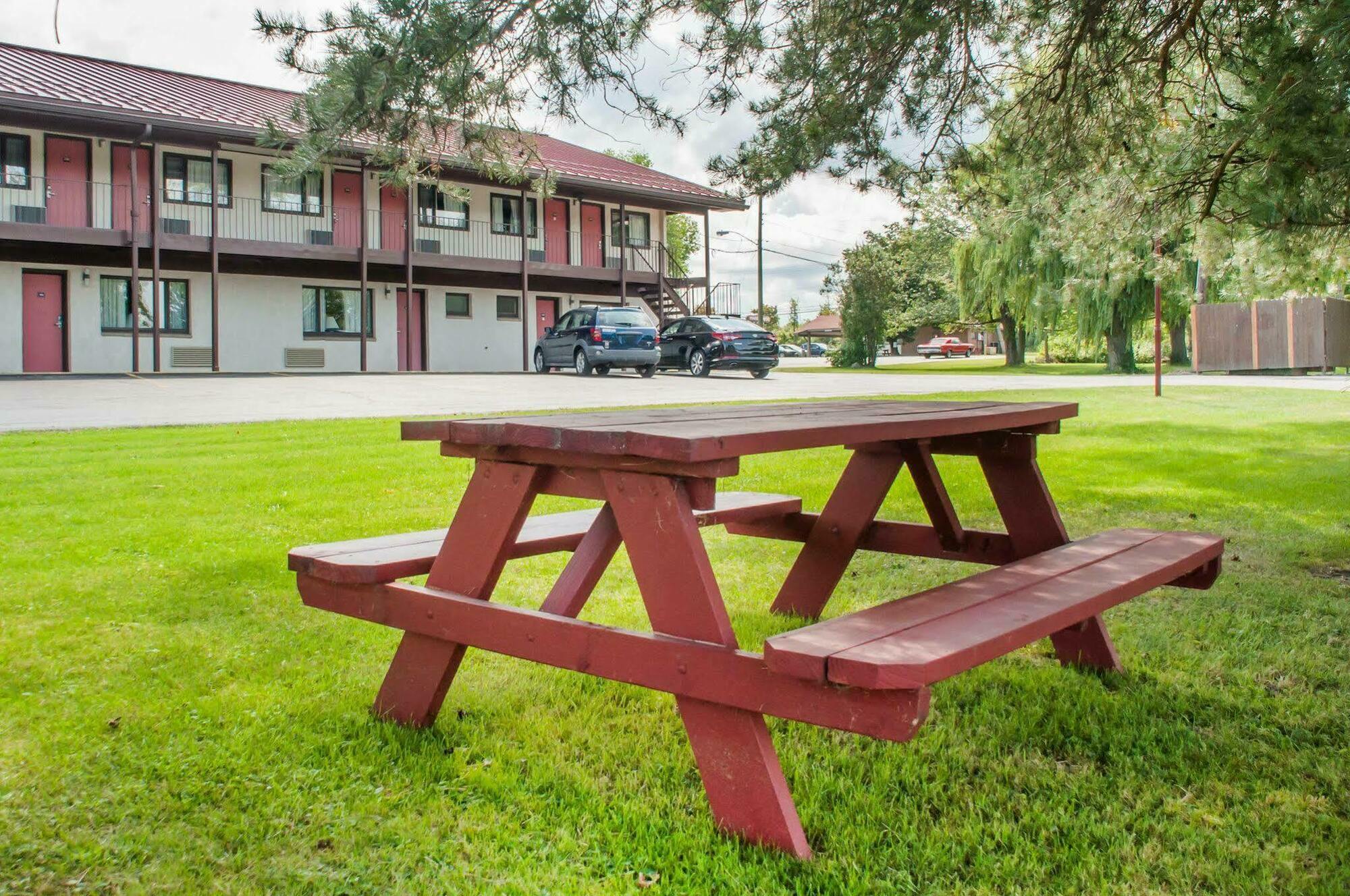 Econo Lodge Buffalo South Blasdell Exteriör bild
