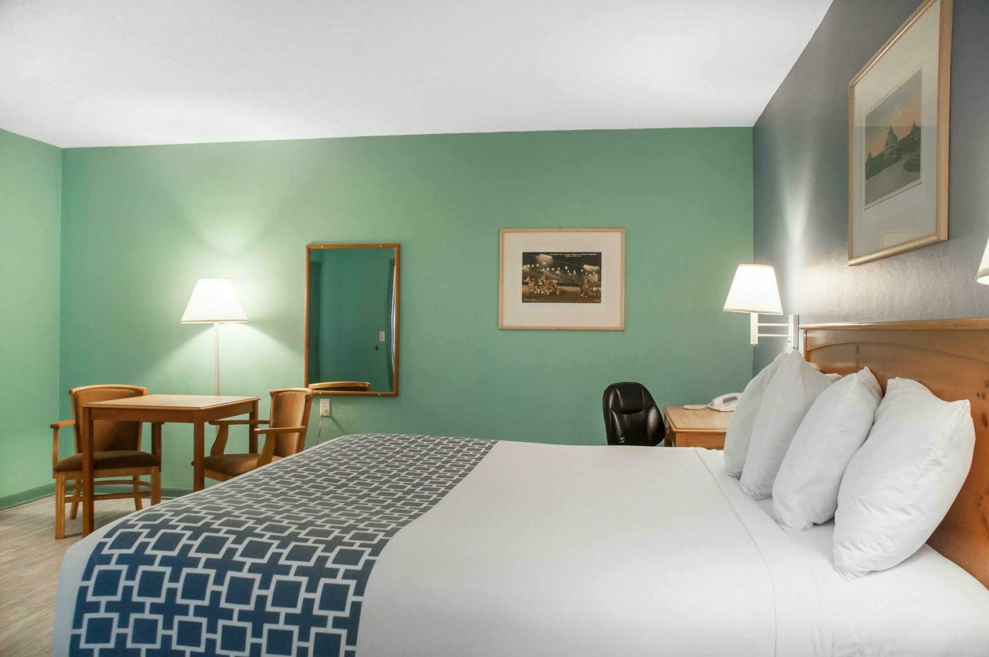 Econo Lodge Buffalo South Blasdell Exteriör bild